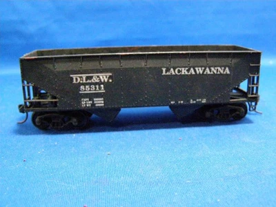 HO Scale  2 Bay Hopper  Lackawanna D.L.& W. 85311  custom no box rm - Image 1 of 4