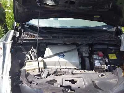 Used Front Right Lower Lower Control Arm Front fits: 2015 Nissan Leaf Front Righ Foto 1 de 4