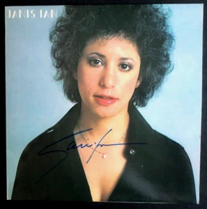 Das Album "Janis Ian" signiert von Janis Ian - Bild 1 von 2