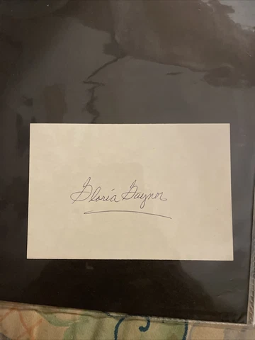 GLORIA GAYNOR In-person Autograph!!!! Cover