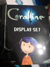 neca sdcc 2017 coraline doll and display set sealed authentic new 