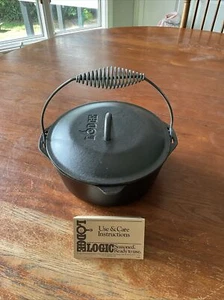 New Lodge 10 1/4 inch Cast Iron Dutch Oven 8 DO W/ Drip Lid Made in USA - Picture 1 of 6