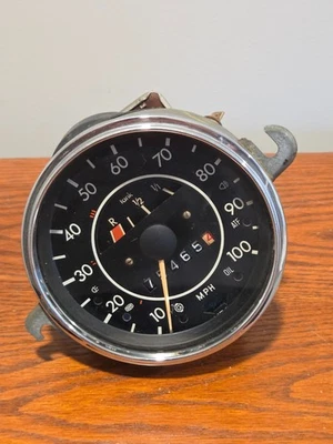 Velocímetro VW Bug Beetle, 1972 Volkswagen 113 957 023 L compatível com 1972 - Imagem 1 de 3