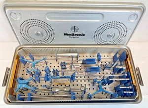 Medtronic 9735255 Stealth Station Wirbelsäulenreferenzset mit Koffer navigiert Neuro - Bild 1 von 9