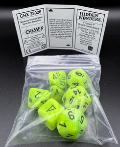 Chessex 38026 Hidden Wonders Frosted Bright Green / black Polyhedral 7 Dice Set - Picture 1 of 2