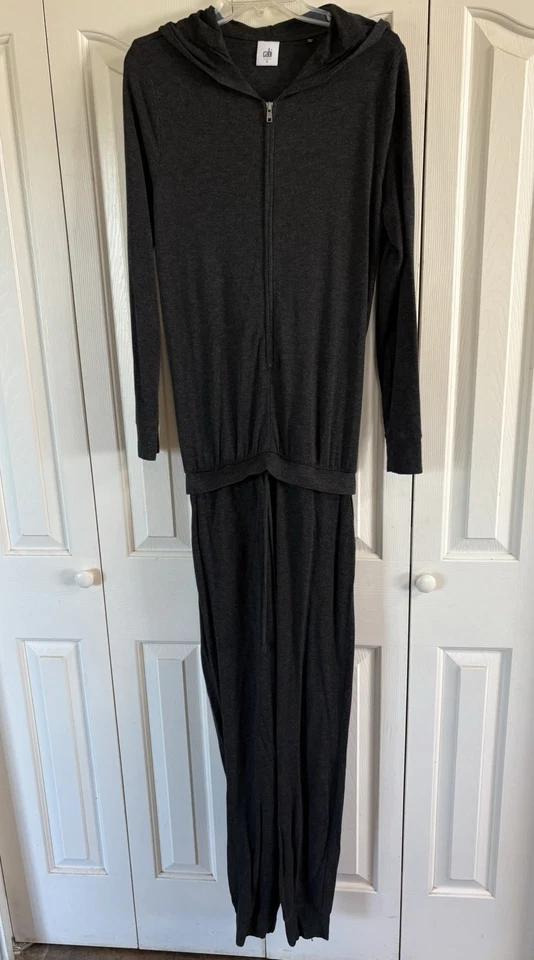 Mono con capucha gris carbón talla pequeña CAbi Foto 1 de 3