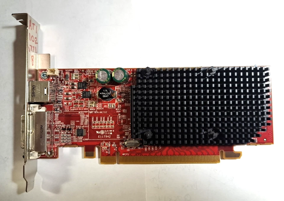 Dell ATI Radeon x1300 ATI-102-A771 128MB PCI-E Graphics Card DVI And S-Video - Image 1 of 3