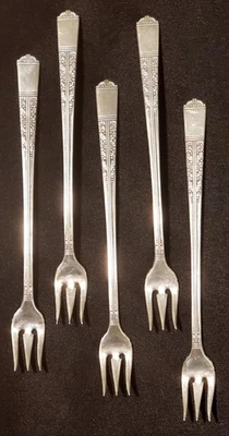 Placa de prata 1937 Community Tudor ~ Garfo Pickel ~ Padrão Royal York - Imagem 1 de 4