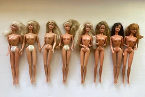 Vintage Barbie Puppen 8 Stück Mattel Plastik Spielzeug Sammlerstück 1970 1980 1990 - Bild 1 von 18