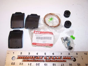 SUZUKI VL1500 GAS TANK INSULATOR MOD RECALL KIT 99103-11207 VL 1500 lm - Foto 1 di 11