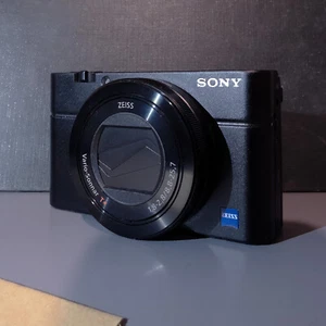 Sony DSC-RX100 III 20.1 MP Digital Camera 2.9 x Optical Zoom - 90-day Warranty - Picture 1 of 13