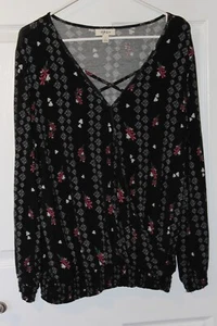 Style & Co. Women's Size L Black Floral Ribbed Trim V-Neck Shirt Wrap Top NWOT - Picture 1 of 6