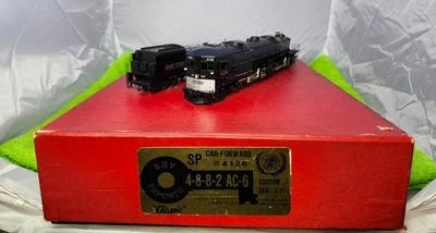 Key Imports 4-8-8-2 AC-6 SP #4126 "Cab Forward" brass locomotive model HO scale - Image 1 of 4