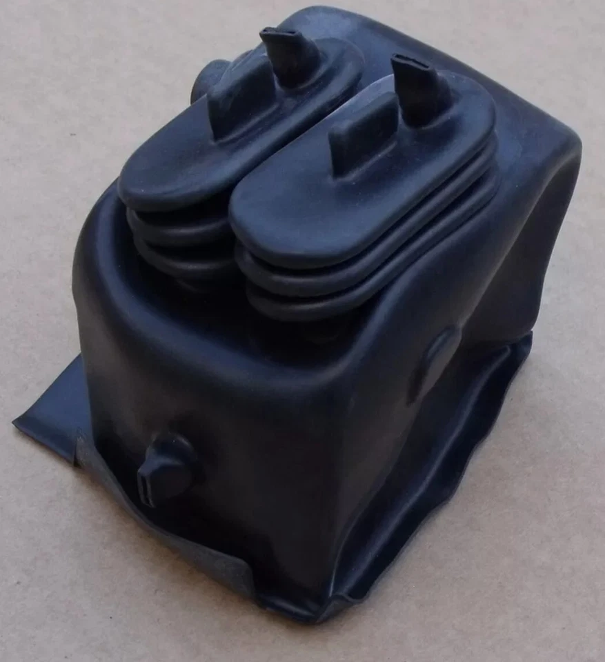 BOTA GOMA CONTROL TRANSMISIÓN 5583642 HUMMER 12338458-1 HMMWV M998 [D1S2] Foto 1 de 4