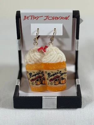 Pendientes colgantes Betsey Johnson tono dorado naranja y blanco calabaza especias latte nuevos con etiquetas Foto 1 de 4
