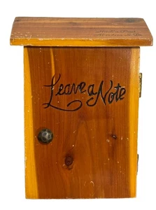 Vintage Nachrichtenschrank Leave A Note Souvenir Zeder Box Kitsch Mid Century Deko - Bild 1 von 10