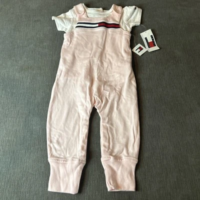 De Colección Tommy Hilfiger Bebé Niña’s Conjunto de Dos Piezas Talla 6-9 Meses Nuevo con Etiquetas Rosa y Blanco Foto 1 de 4