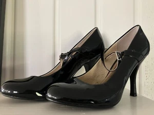 Womens patent leather style black heels closed toe with stap - Picture 1 of 9