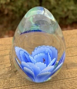 Hand Blown Glass Egg Shape Paperweight Blue Floral Flower Theme Gift!! - Picture 1 of 9