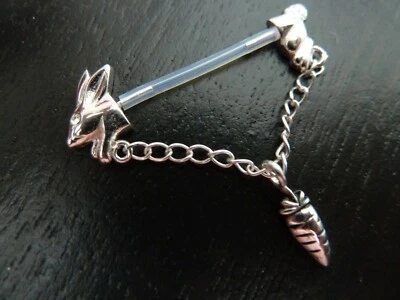 PIERCING Brustpiercing Nippelpiercing Brustwarze Intimpiercing Hase Möhre Kette - Bild 1 von 3