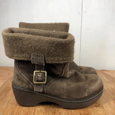 Crocs Botas Mujer 9 Zapatero Marrón Gamuza Cuña Puño Informal Clásico Foto 1 de 4