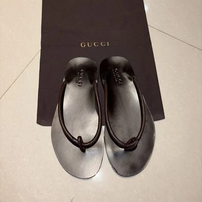 Gucci Hombre Tanga Sandalias en Marrón Oscuro Usadas Una Vez Excelente Estado UKmens 7.5 Foto 1 de 3