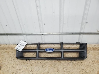 Grille Styleside Chrome With Removable Moulding Fits 94 RANGER 304128 Foto 1 de 4