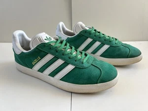 Adidas Gazelle UK9 EU43 Grün Wildleder Turnschuhe Sportschuhe Top Kostenloser Versand UK - Bild 1 von 15