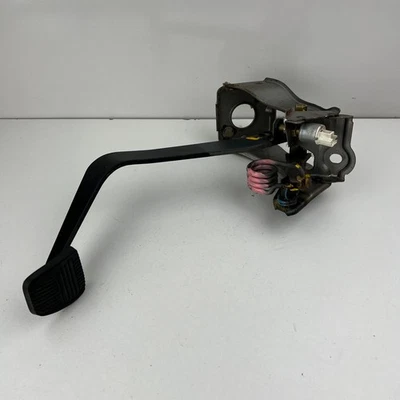 Toyota Prado VZJ95 Clutch Pedal 07/1996-01/2003 95 Series - image 1 of 4