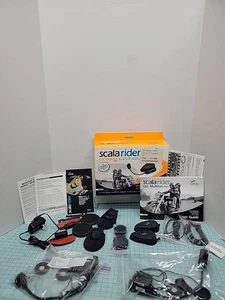 Cardo Scala Rider Q2 MultiSet Intercom Communication Wireless Audio System - Picture 1 of 18
