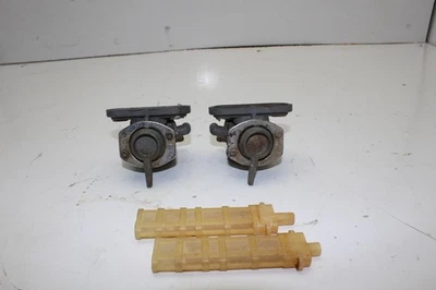 1980 YAMAHA XS1100 FUEL GAS TANK PETCOCK SHUT ON OFF VALVE LEFT AND RIGHT (YBG) Foto 1 de 4