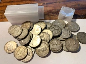Roll of 40 Canadian 25 Cents .8 Silver Circ #8418 - Picture 1 of 6