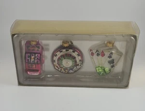 Casino Ornaments - Cards, Slot Machine & Roulette - Picture 1 of 2
