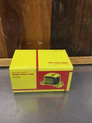 Unidad de módulo regulador de voltaje Bosch NOS. Nissan y Datsun, #30513. KX13 Foto 1 de 4