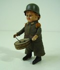 Antike Schuco Tanzfigur Soldat mit Trommel vor 1945