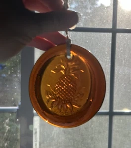 Braun Pressglas Sonnenfänger Medaillon oval Ananas - Bild 1 von 6