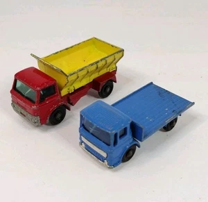 Matchbox Lot 2 #70 Grit Spreading Truck & #60 Site Hut Truck - Bild 1 von 12