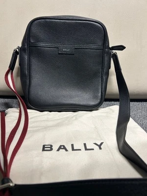 bally black leather shoulder bag with red and white striped strap - Image 1 of 2