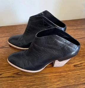 Dolce Vita Haku Black Leather Slip On Mules Booties Size 8.5 - Picture 1 of 10