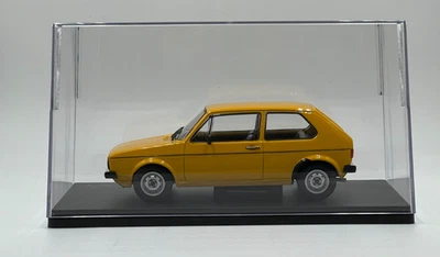 Vetrina scatola Volkswagen Golf 1 giallo IXO 1/24 - Immagine 1 di 3