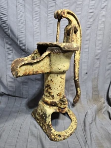 BOMBA DE POZO DE HIERRO FUNDIDO A Y MCDONALD MFG CO DUBUQUE IA IOWA AGUA (PARA PIEZAS) Patio  - Imagen 1 de 12