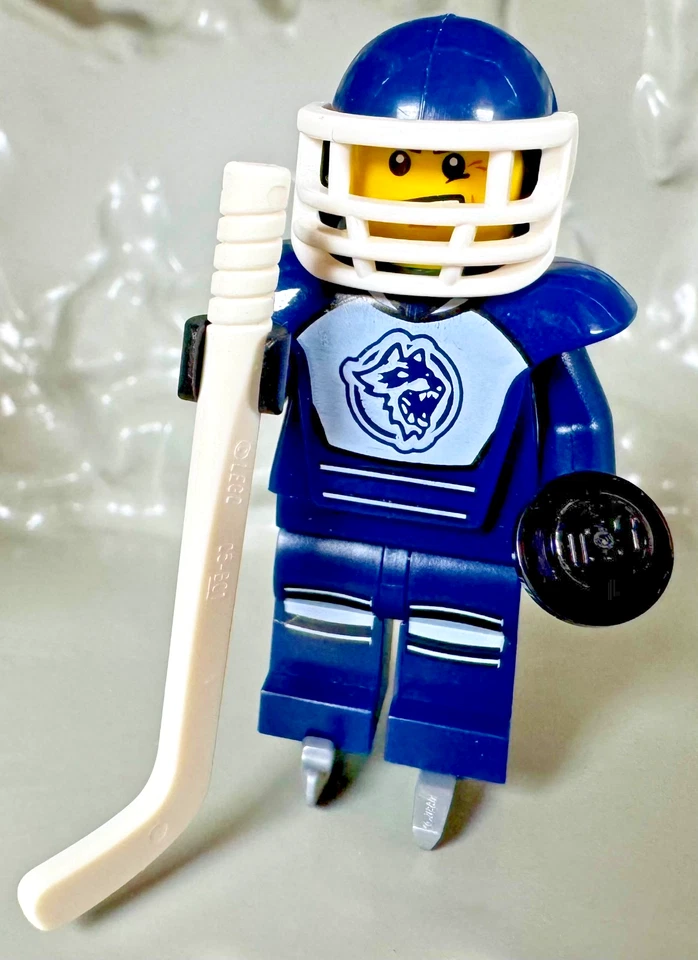 LEGO (8804) CMF Serie 4 Jugador de Hockey Minifigura col04-8 Completa con Accesorios Foto 1 de 4