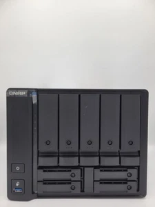 NAS haute vitesse QNAP TS-932PX-4G-US 5+4 baies - Photo 1/6