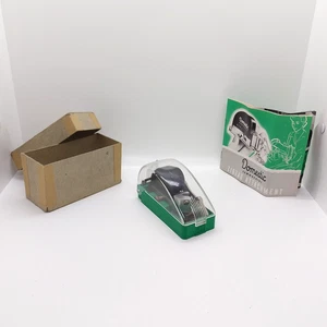 Greist Products Nähmaschine Zick Zack Aufsatz im grünen Koffer mit Anleitung - Bild 1 von 8