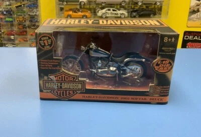 CAMPEONES DE CARRERAS 2002 SOFTAIL DEUCE ESCALA 1:18 SERIE #1 "NUEVO" Foto 1 de 4