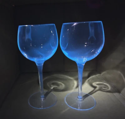 2 copas de vino vintage Luigi Bormioli Italia con tallo de cristal azul manganeso brillante Foto 1 de 4