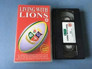 LIVING WITH LIONS - BRITISH LIONS RUGBY 1997 - VHS VIDEO VINTAGE - Imagen 1 de 4