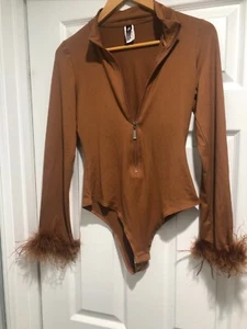 NWOT Large Womens Bodysuit Mock Neck Zipper With Feather Cuff Sleeves - Picture 1 of 5