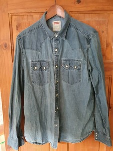 Las mejores ofertas en Tamaño Regular Levi's L informal con Botones camisas  para hombres | eBay