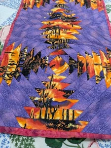 Vintage Handarbeit 14 x 40 Southwestern Patchwork Quilt Tischläufer - Bild 1 von 3